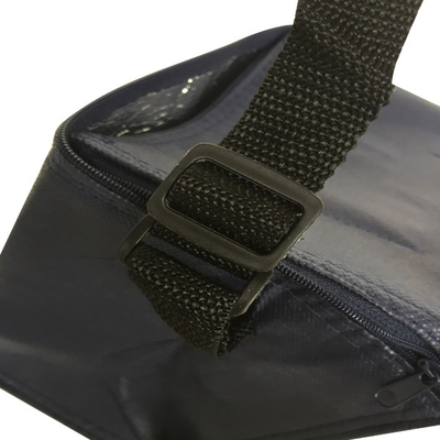 Не сплетенный OEM 80gsm 20x15x18cm CMKY изолировал более крутую сумку